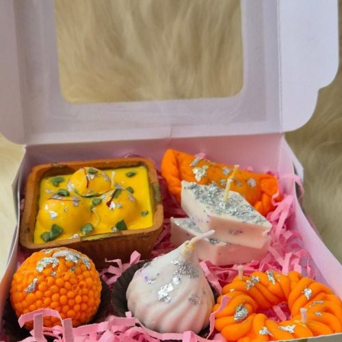 luxury festive sweet box candle set
