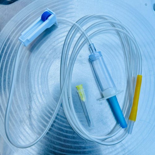 Medical IV Infusion Set with Drip Chamber