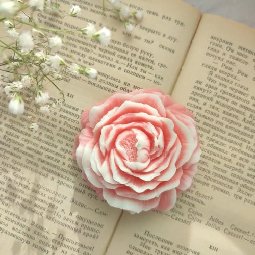 Rose Bloom Designer Candle
