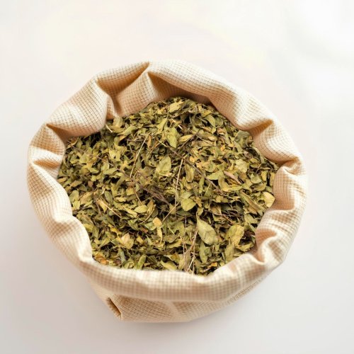 Dried Neem Leaves