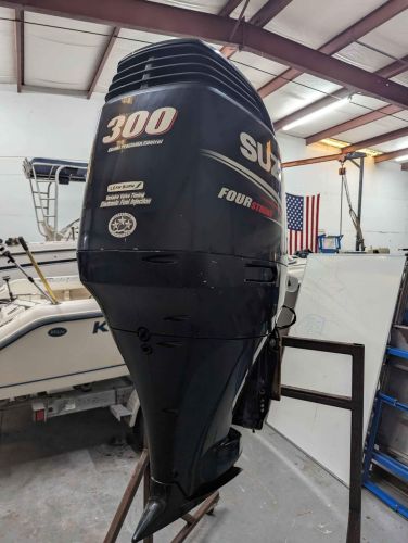 300HP Suzuki Outboard Motor