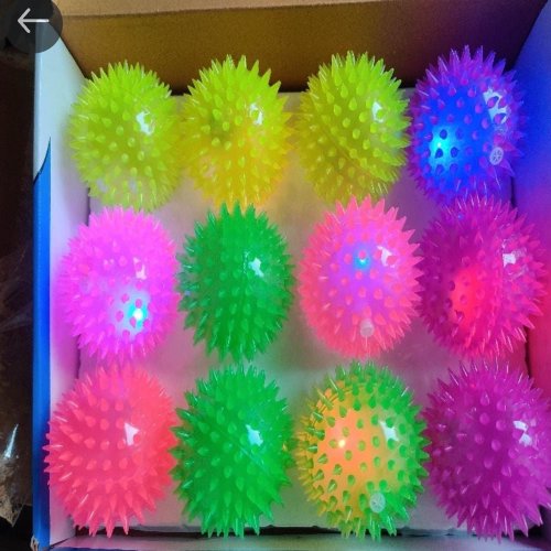 Multicolor LED Light-Up Spike Ball