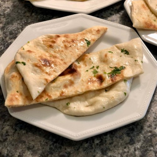 Classic Tandoori Style Plain Naan