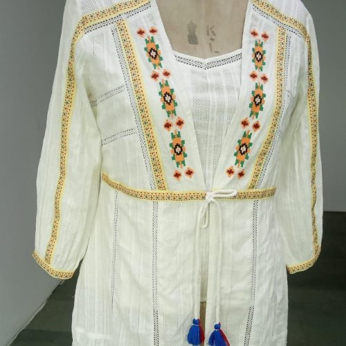 Ladies White Embroidered Cotton Tunic Top