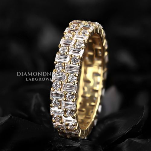Full Eternity Wedding Band Alternating Diamond Gold Ring