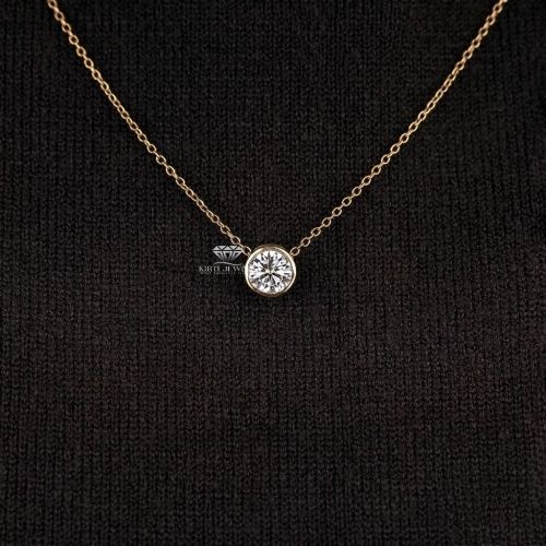 Round Cut Diamond Pendant Necklace