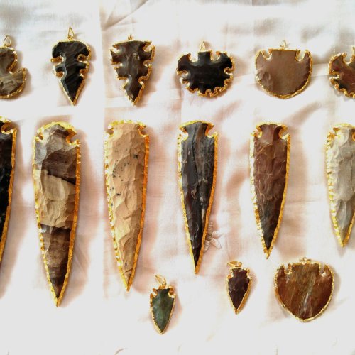 Natural Stone Spearhead Pendant with Gold Plated Edge
