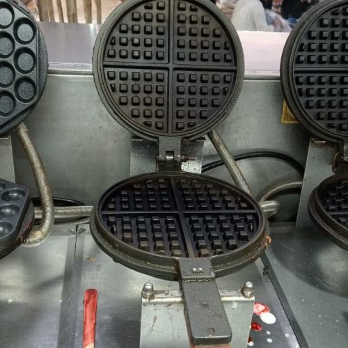 Stainless Steel Round Waffle Maker