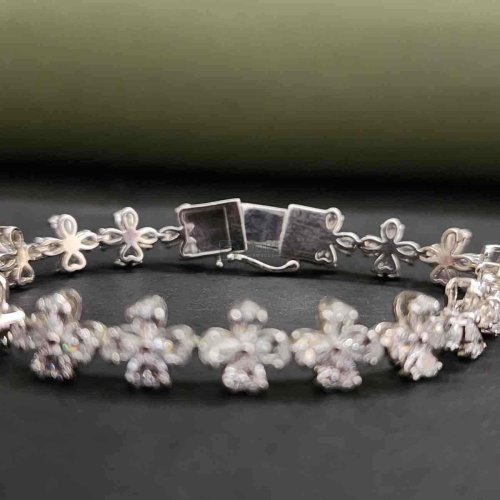 IGI Certified 925 Sterling Silver Heart And Pear Cut Diamond Bracelet
