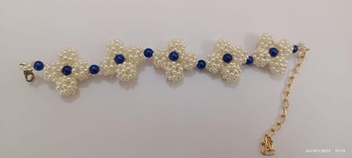 Floral Pearl Beaded Adjustable Bracelet