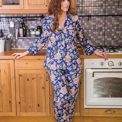 Ladies Blue Floral Cotton Night Suit Set