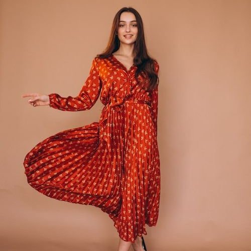 Ladies Rust Printed Pleated Midi Dress