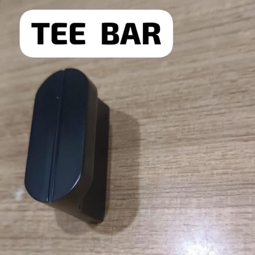 Tee Bar Oval Cabinet Knob