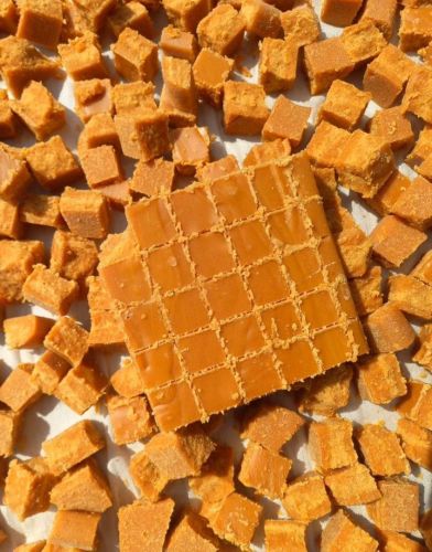 Organic Sugarcane Jaggery Cube