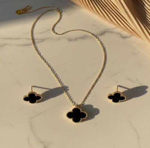 Four Leaf Clover Stainless Steel 18k Gold Plated Pendant
