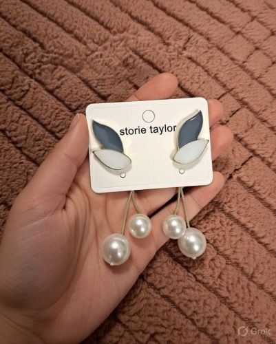 Leaf Pearl Tassel Contemporary Drop Earrings