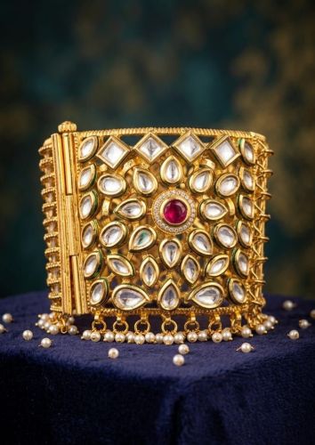 Handcrafted Kundan Bracelet