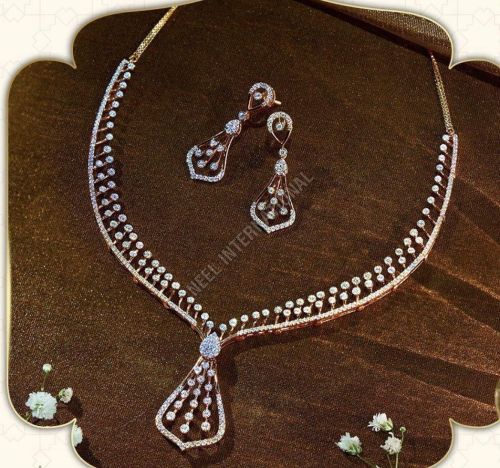 Gold Diamond Necklace Set