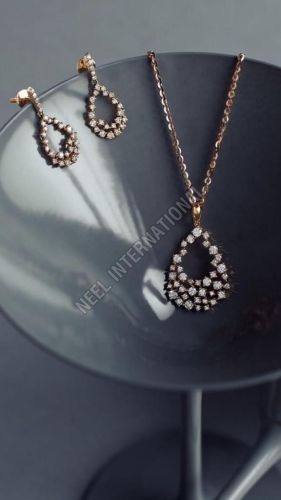 Rose Gold Diamond Pendant Earring Set