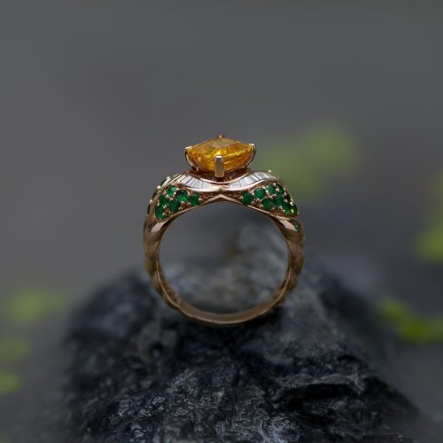 Aurora Emerald Crest Moissanite Ring