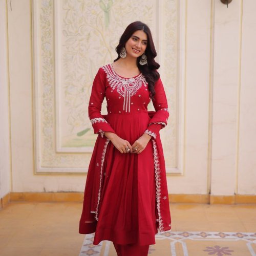 Mal Chanderi Red Embroidered Gown Set