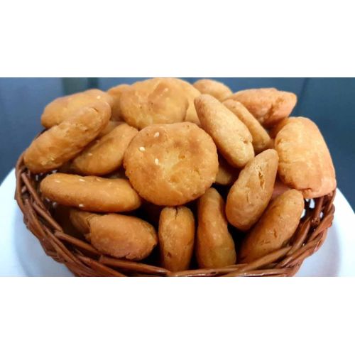 Crispy Mathri Snacks
