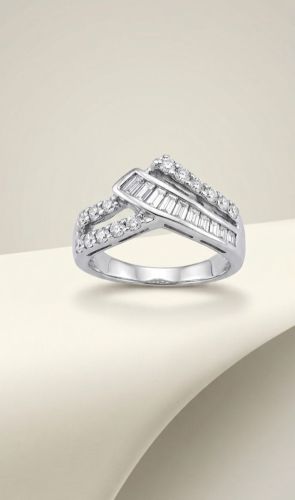 Crystal Empress Sterling Silver Zirconia Diamond Ring