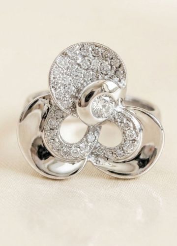 Trinity Blossom Sterling Silver Zirconia Diamond Ring