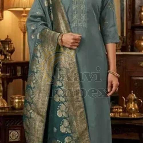 Embroiderd Ladies Kurti Pant Set