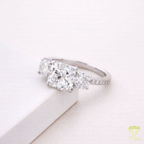 925 Sterling Silver Moissanite Diamond Engagement Ring
