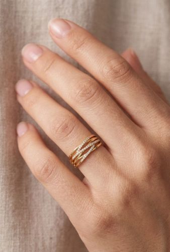 Three Round Diamond Ring