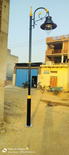 Single Arm Decorative Pole