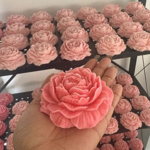 Soy Wax Pink Peony Flower Candle
