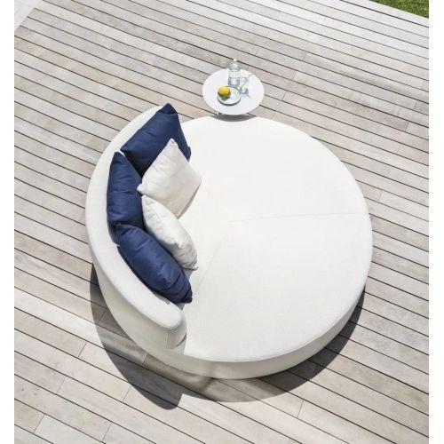 Outdoor Day Beds