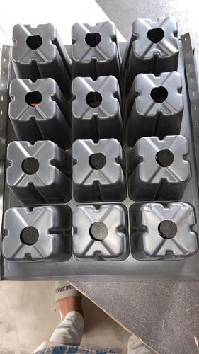 12 Cavity Seedling Tray