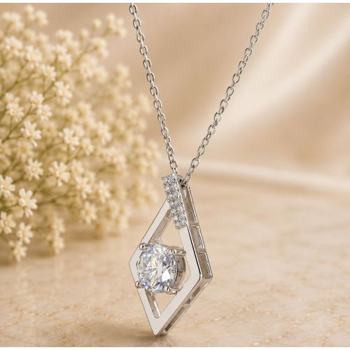 18K Yellow Gold Twisted Ribbon Design Pendant Necklace