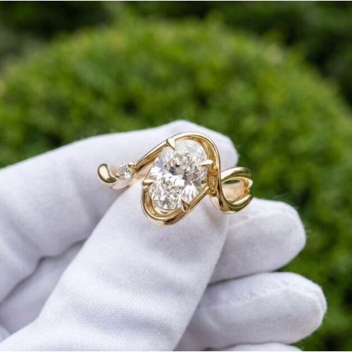 22K Yellow Gold Lab Grown Twisted Diamond Ring