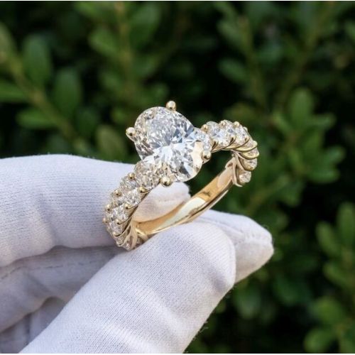 3 Carat Oval IGI Certified E VVS2/VS1 Lab Grown Diamond Engagement Ring