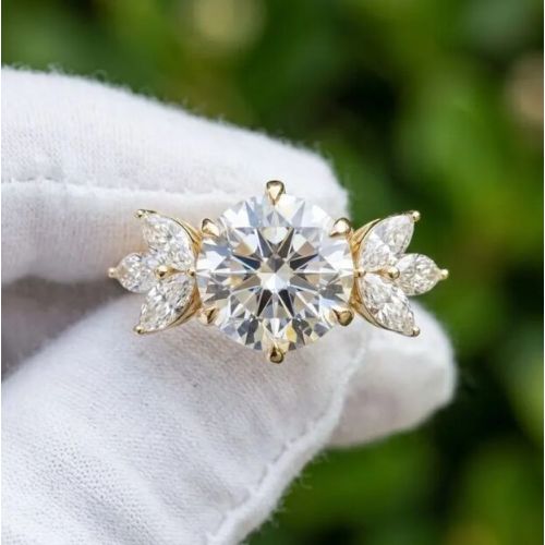 3 CT Round Cut E VVS2/VS1 IGI Certified Lab Grown Diamond Engagement Ring