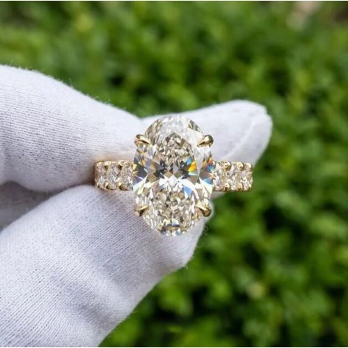 4CT IGI Certified Oval Cut E VVS2/VS1 and 6CTW Lab Growns Diamond Engagement