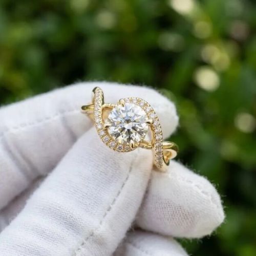 IGI Certified E VVS2 Round Lab Grown Diamond Ring