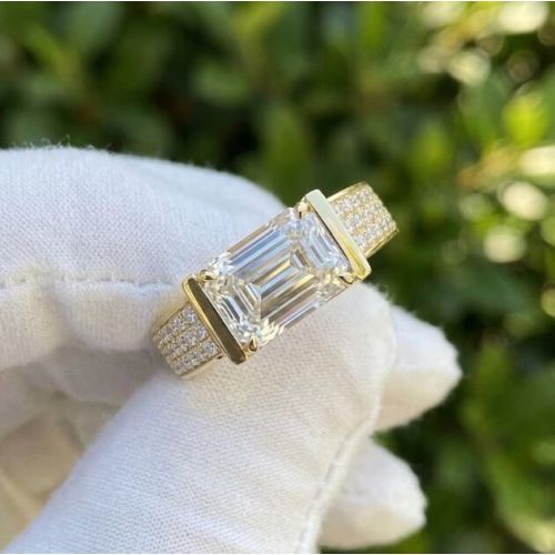 Yellow Gold E VVS2/VS1 Emerald Cut Lab Grown Diamond Ring Set
