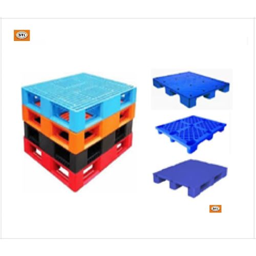 plastic pallets