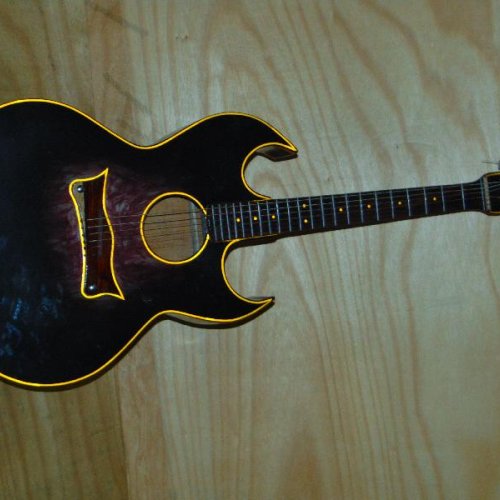 Solitary Modish Semi Electric Guitar