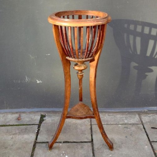 Curved Leg Slat Basket Plant Stand