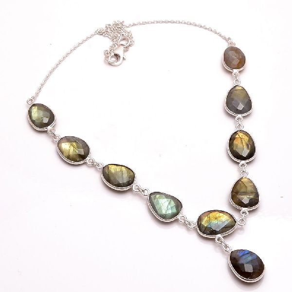 Labradorite Gemstone Silver Necklace