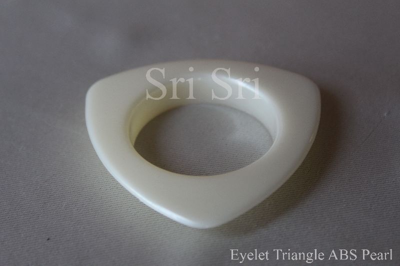Eyelet Triangle ABS Pearl