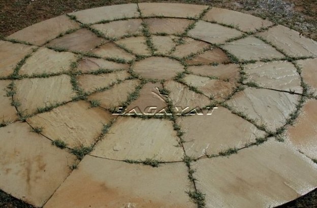 Mint Sandstone Circle Paving Stones