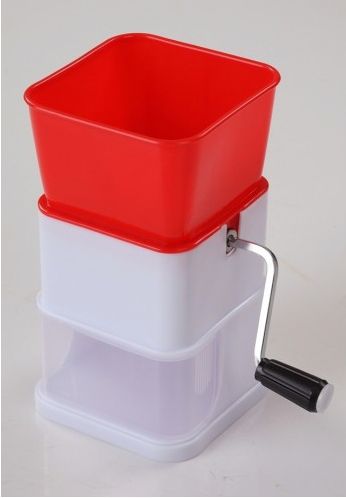 Deluxe Plastic Chilly Cutter