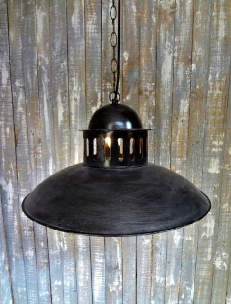 Capsule Cut Pendant Lamp